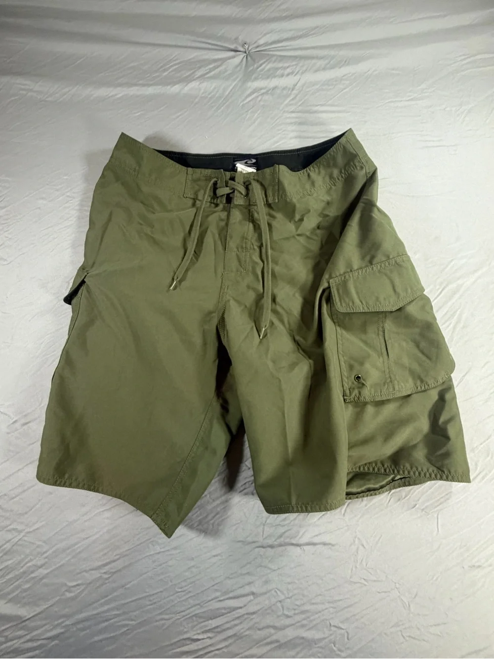 Hawaiian Performance Surfwear Men’s Green Board Shorts 32 Pockets
